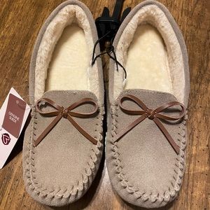 Secret Treasures women’s slippers